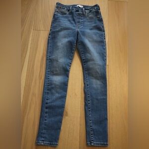 Good American Pull-On Skinny Jeans
